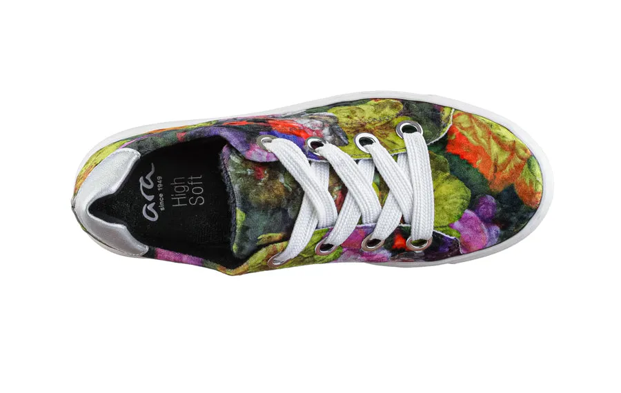 Ara Lily Floral