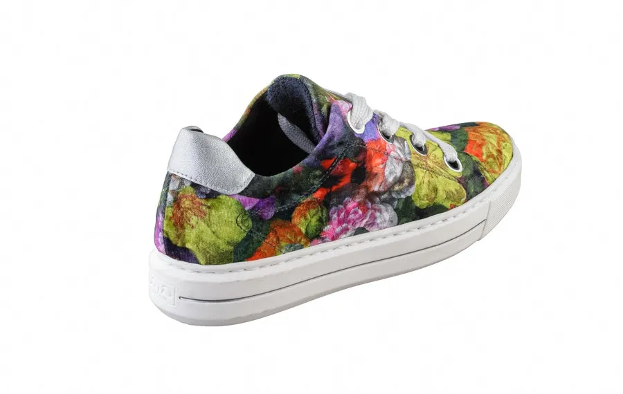 Ara Lily Floral