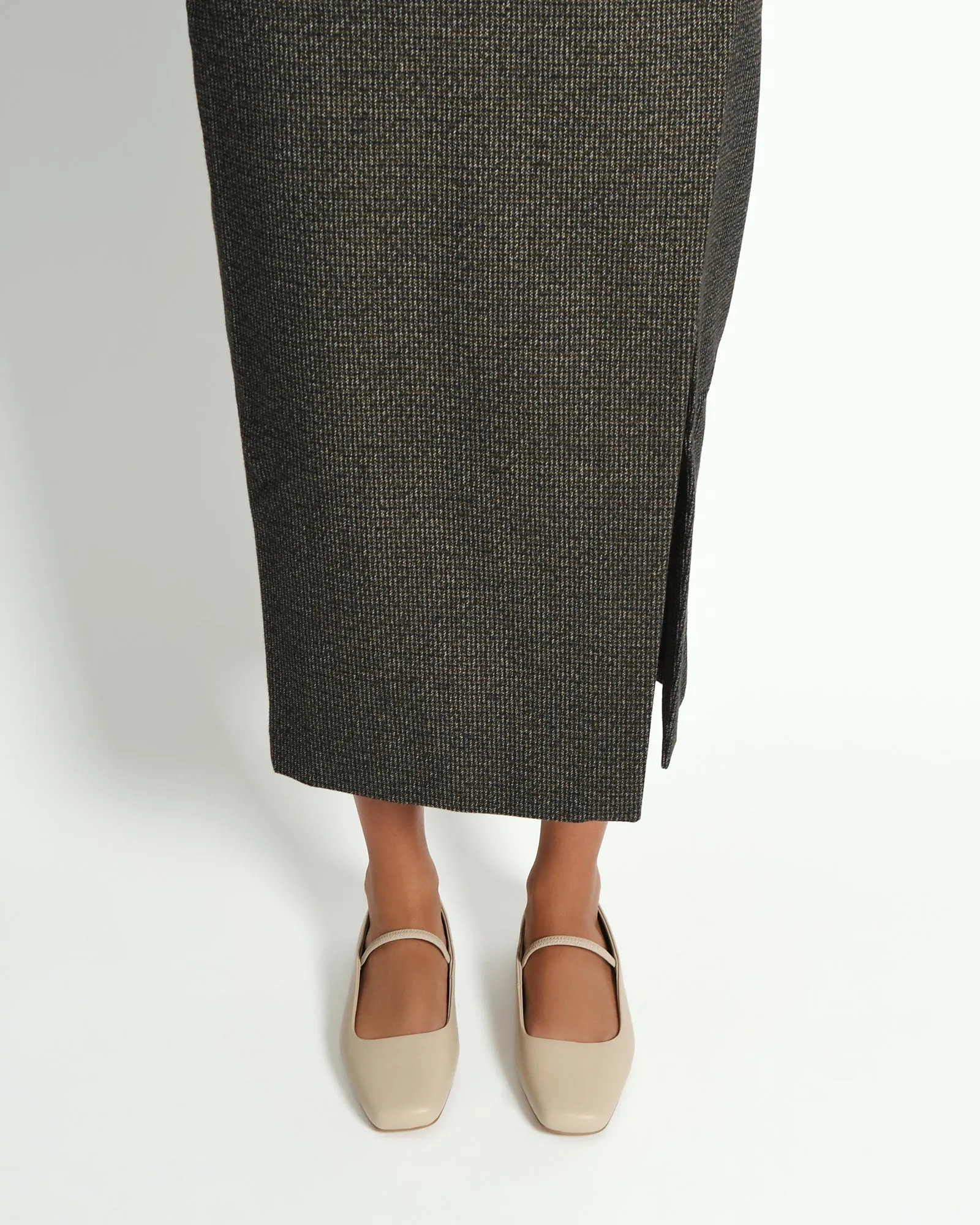 AVERY CASUAL FLATS SAND LEATHER