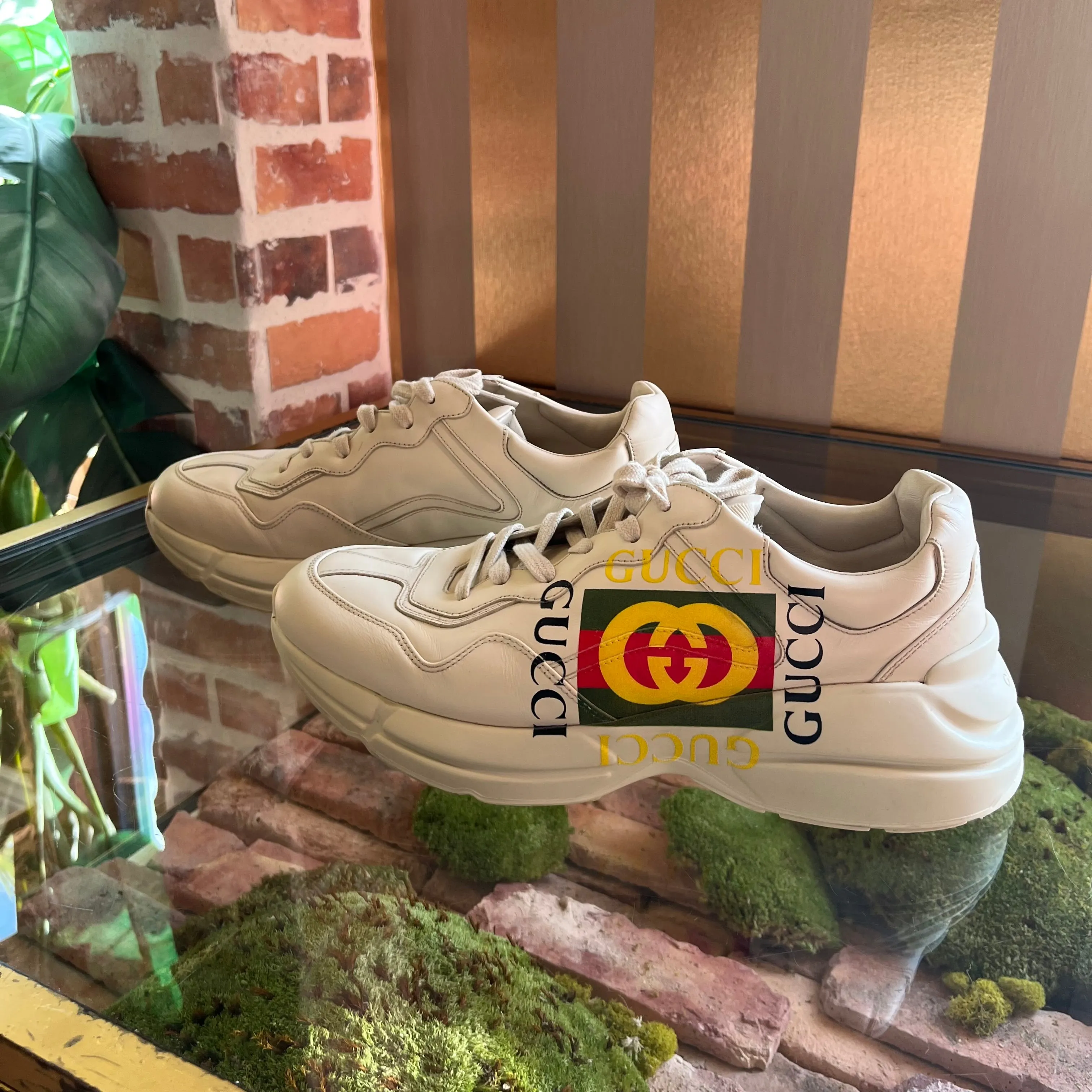 Gucci Ryhton Men's Beige Sneakers SZ 10