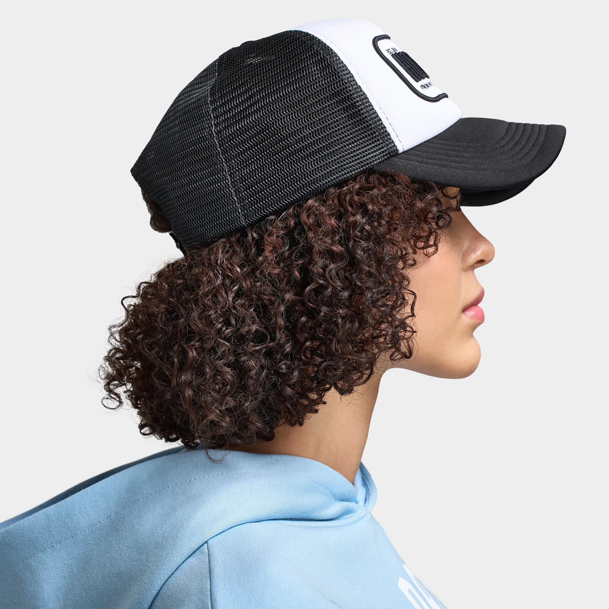 Hoodrich Stamp 5 Panel Trucker White / Black