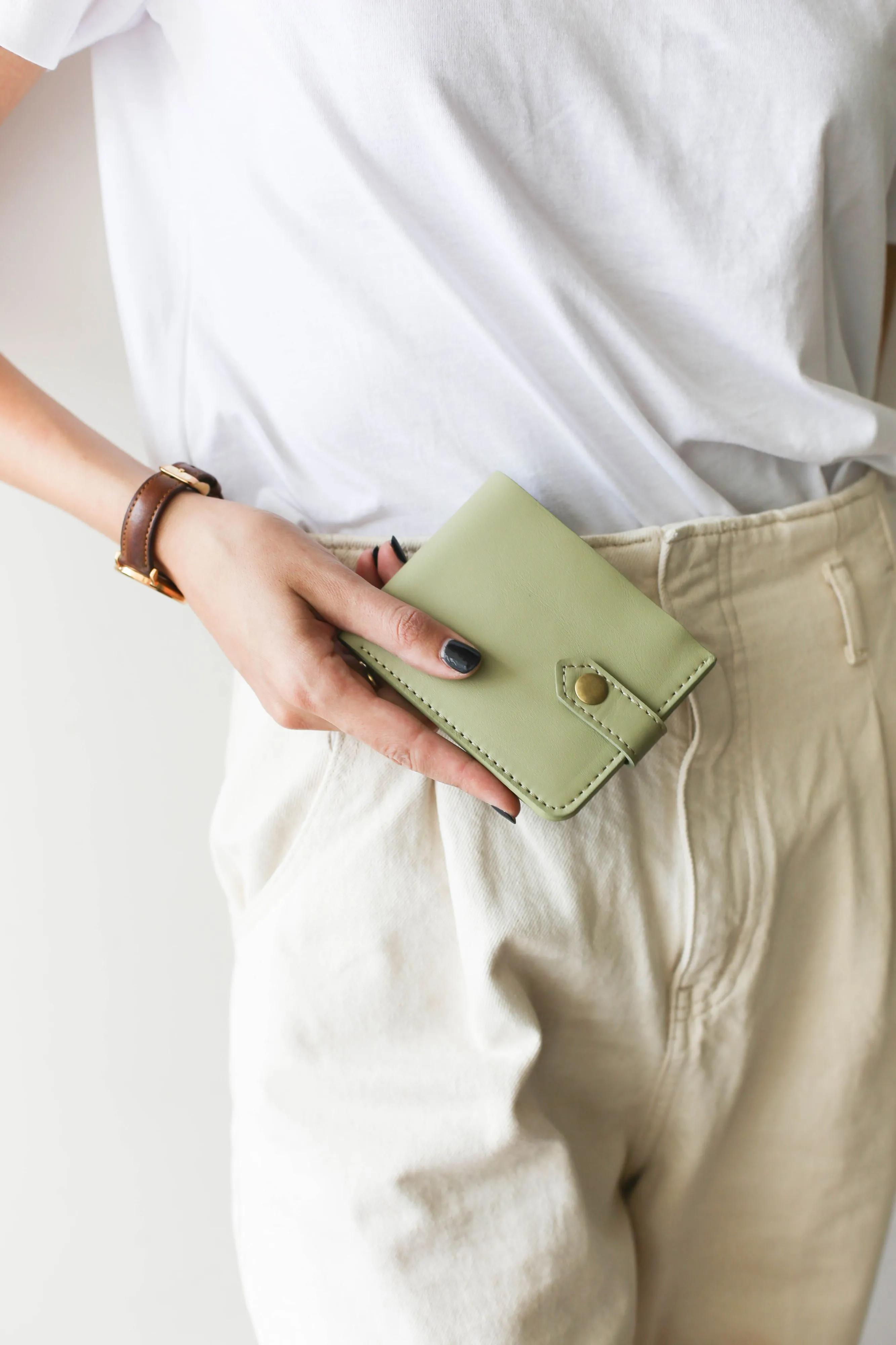 Leather Bifold Wallet - Olive Green
