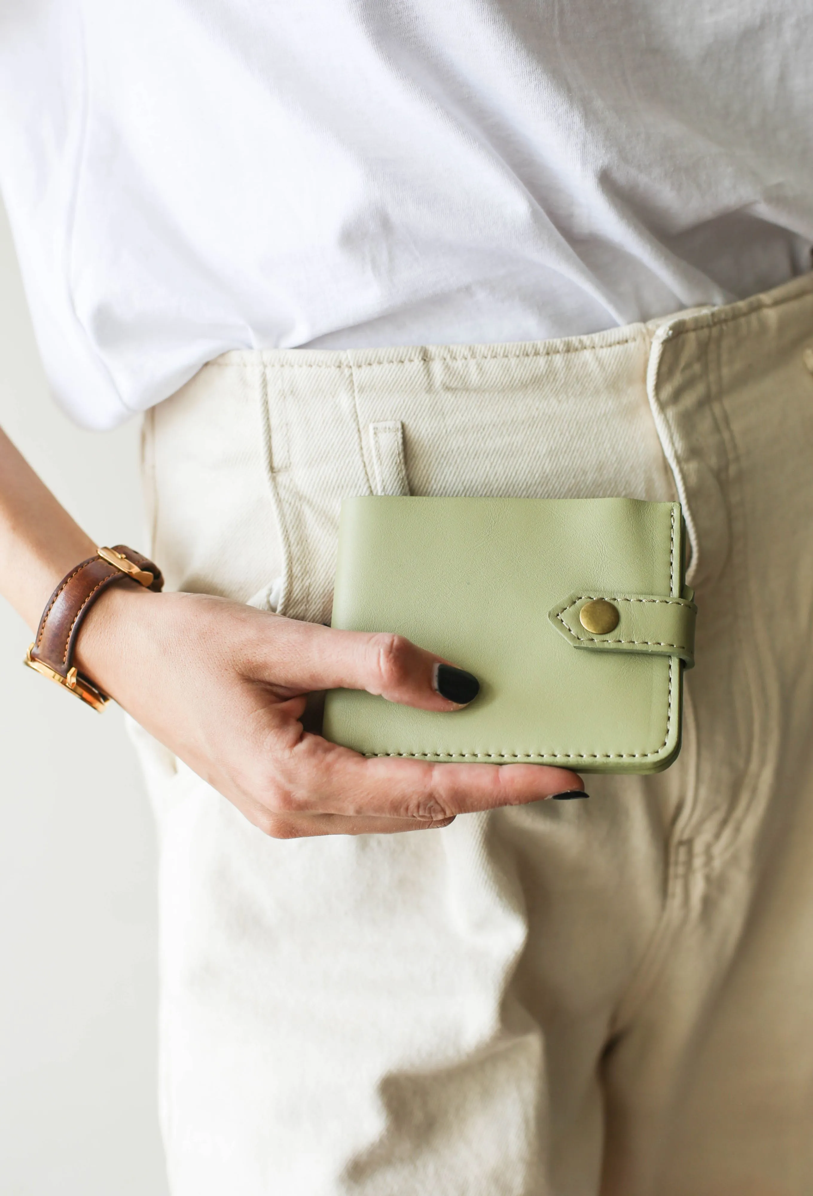 Leather Bifold Wallet - Olive Green
