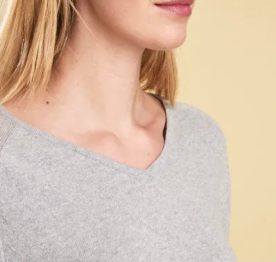 MILL V NECK LT GREY