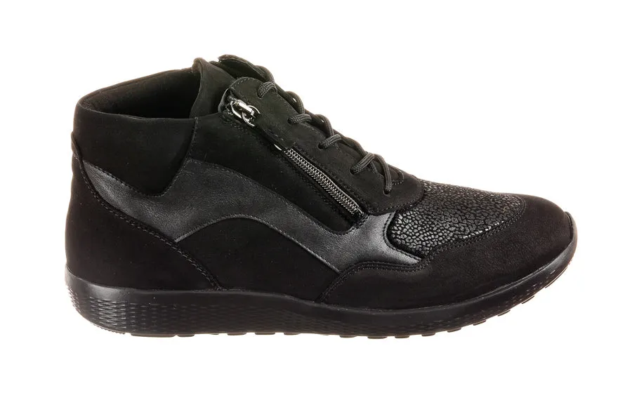 Wal Percy Black
