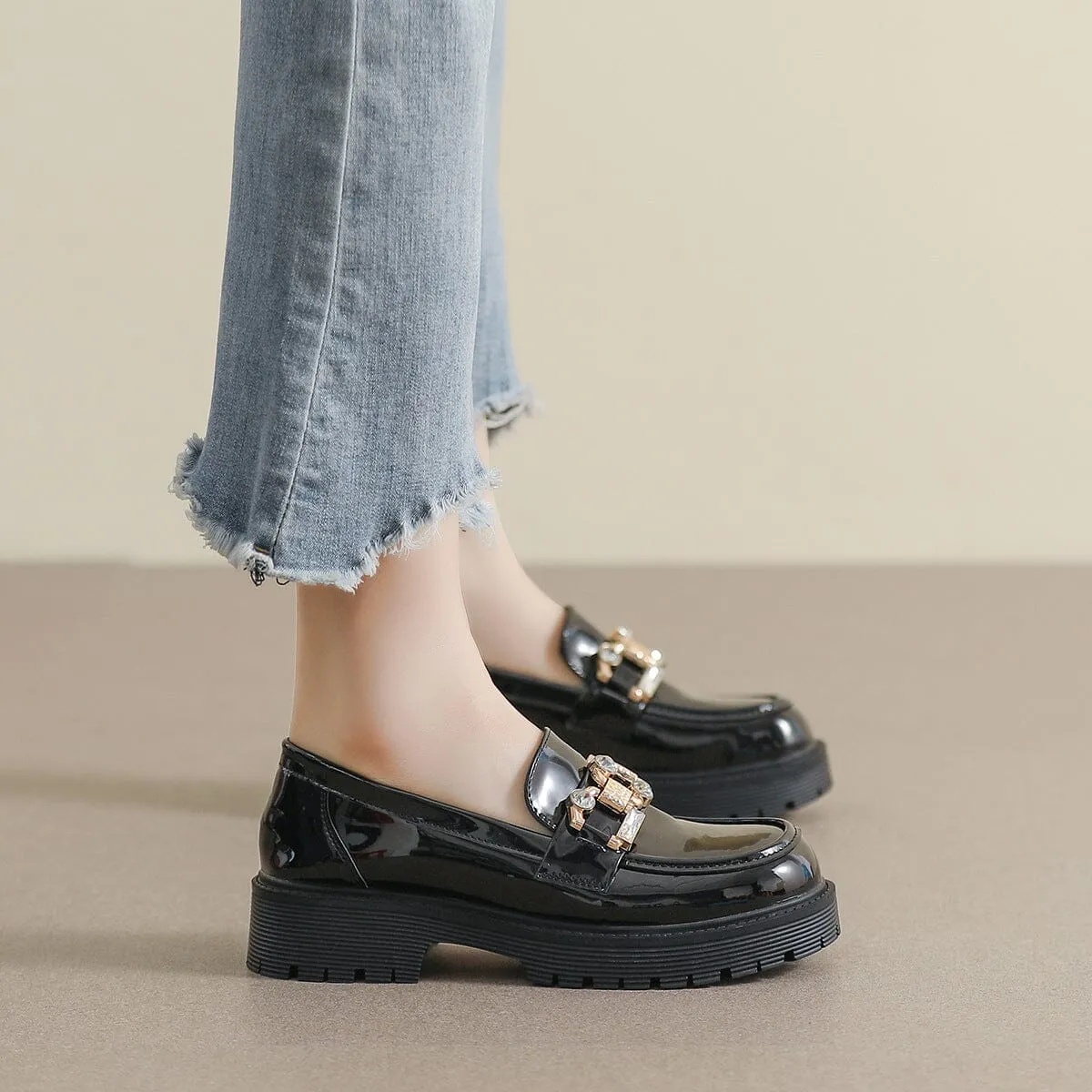 Women Soft Glossy Leather Retro Casual Loafers