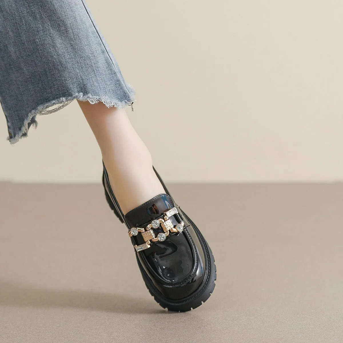 Women Soft Glossy Leather Retro Casual Loafers